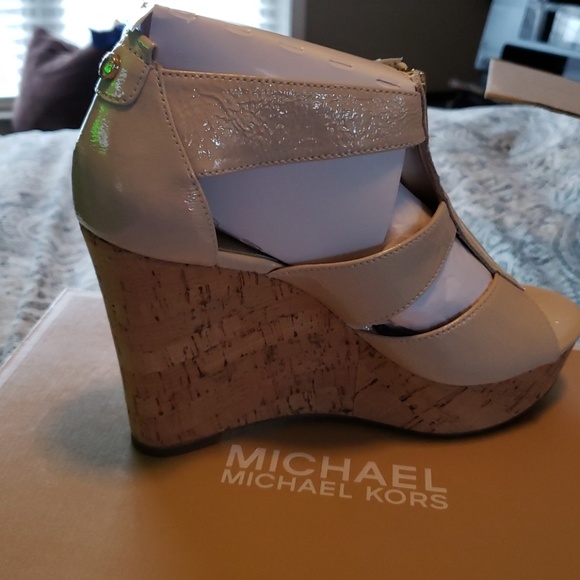 Michael Kors shoes - Picture 1 of 3